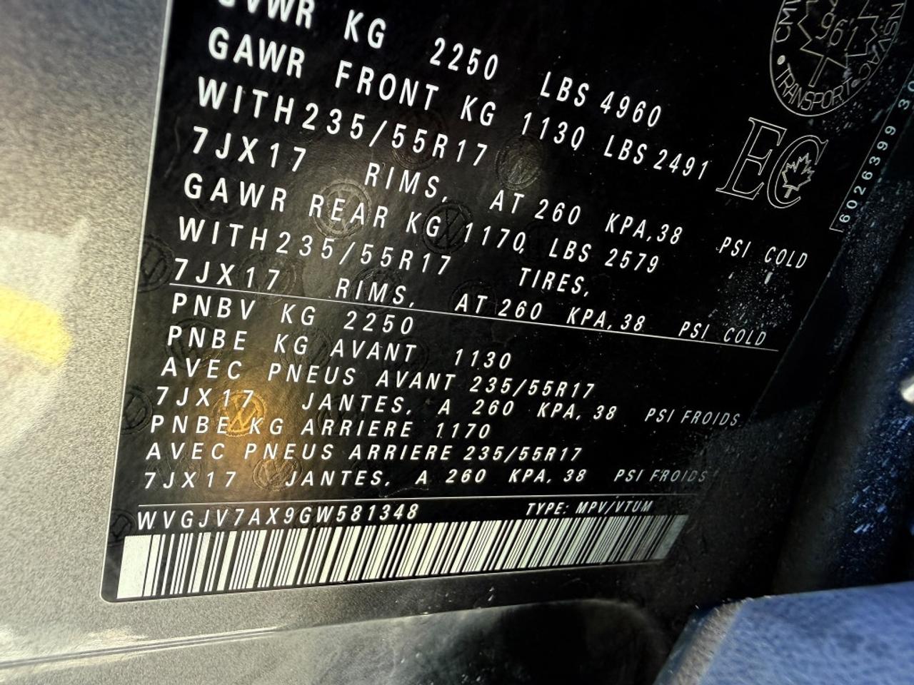 2016 Volkswagen Tiguan 4MOTION 4dr Auto Photo