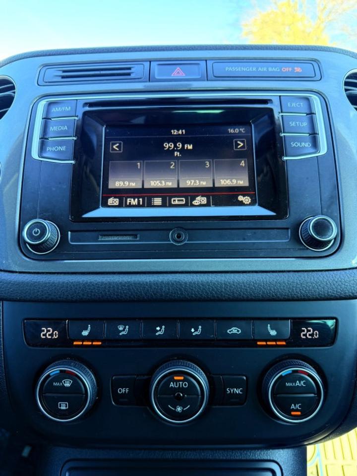 2016 Volkswagen Tiguan 4MOTION 4dr Auto Photo