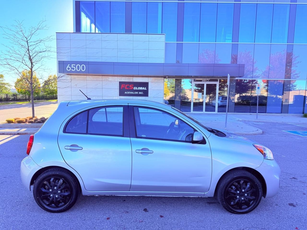 2015 Nissan Micra 4dr HB FWD, 1.6L 4cyl Photo
