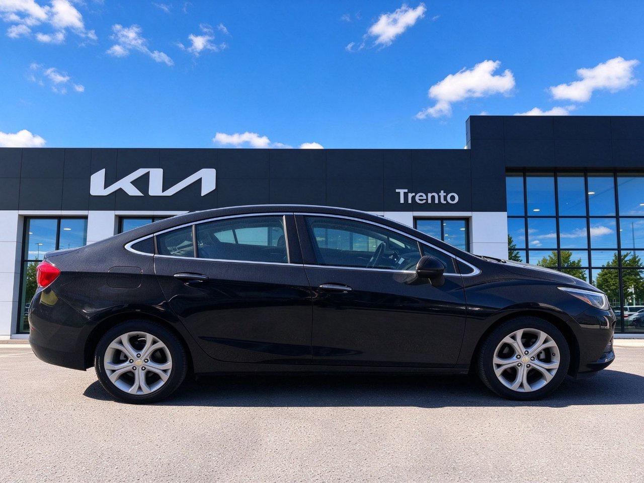 2017 Chevrolet Cruze Premier Photo