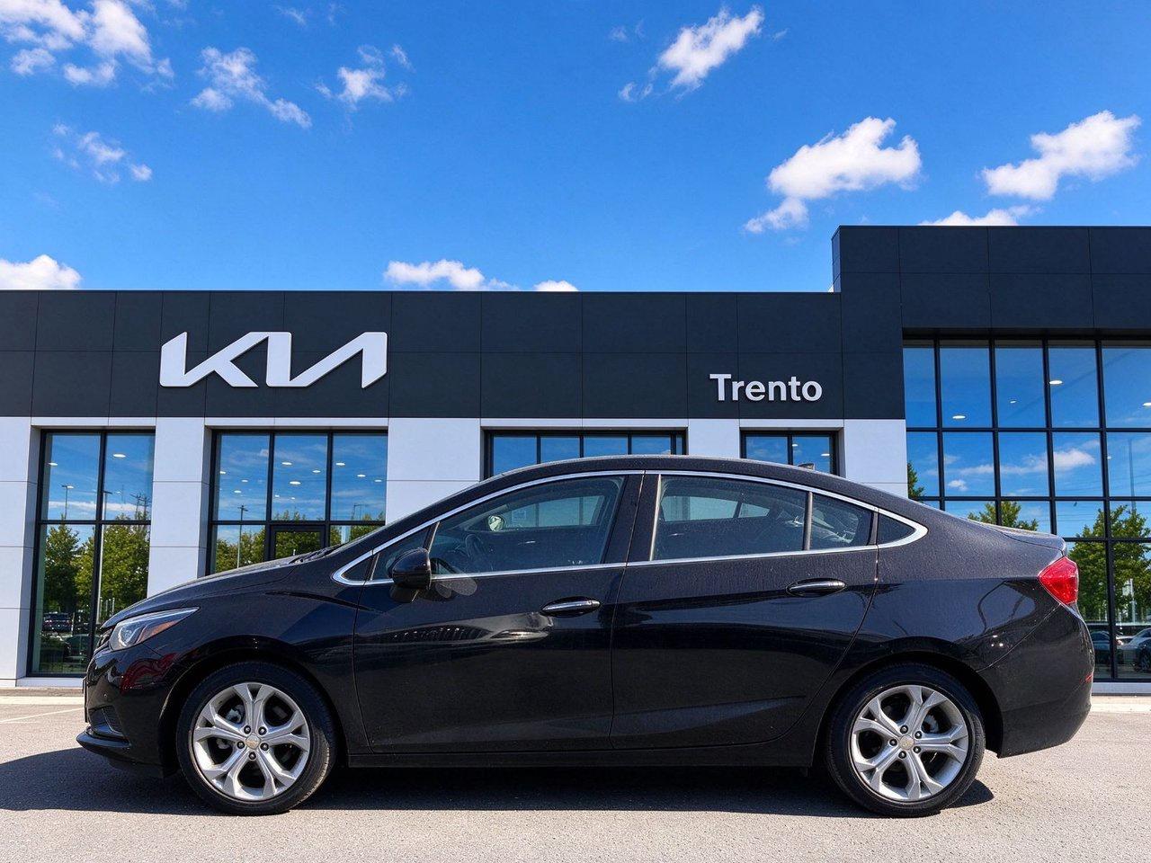 2017 Chevrolet Cruze Premier Photo