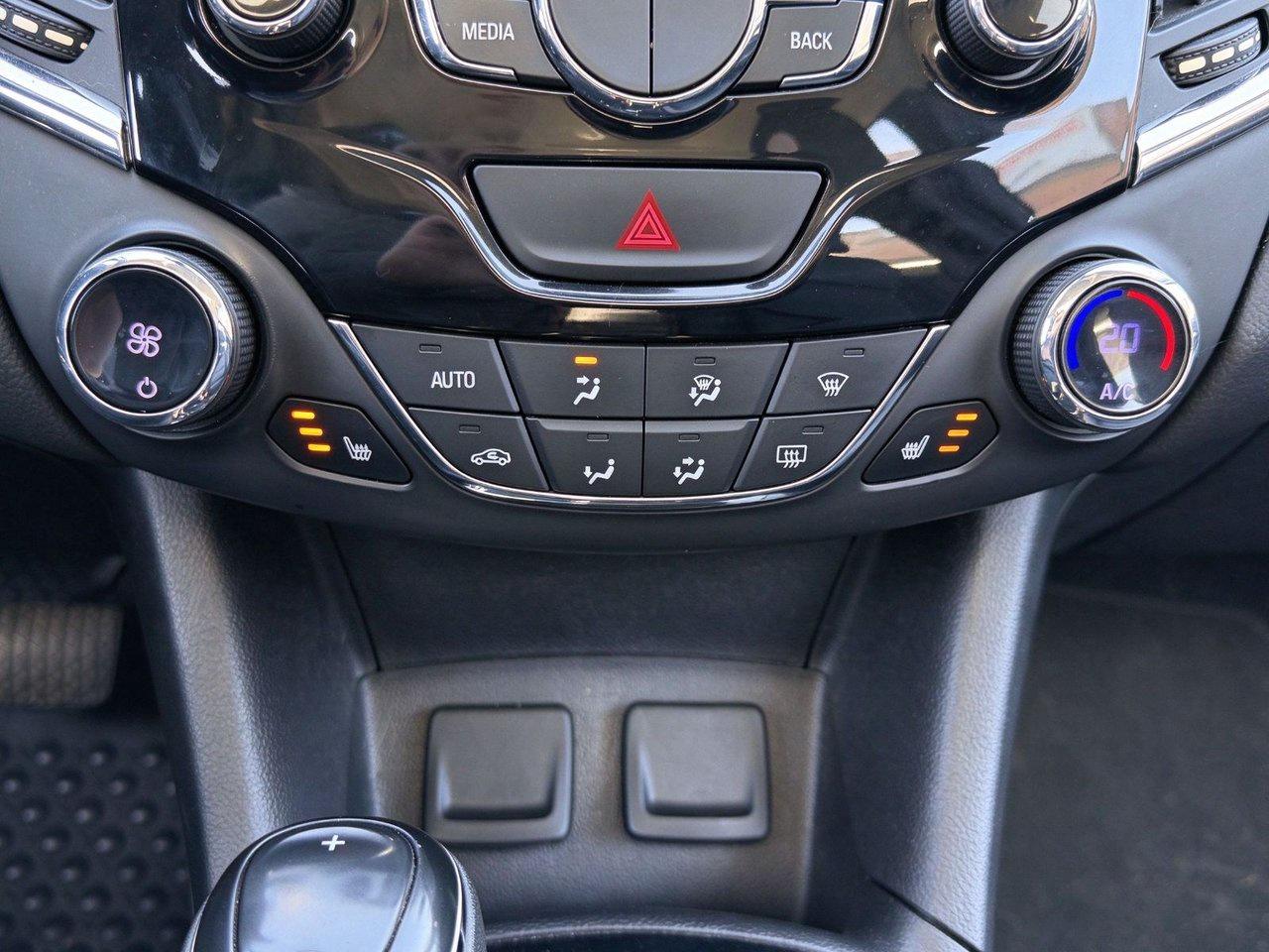 2017 Chevrolet Cruze Premier Photo