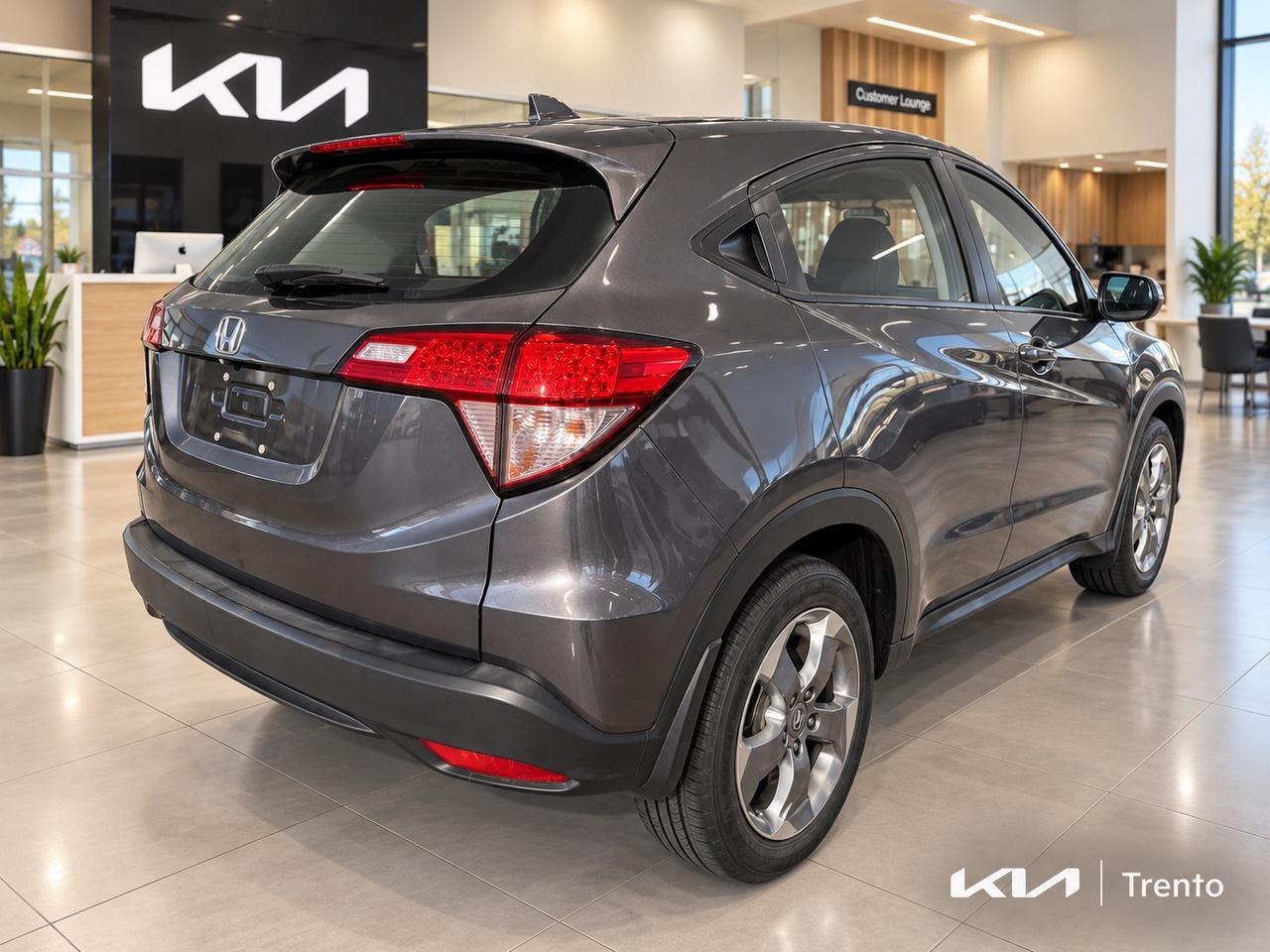 2018 Honda HR-V LX Photo4