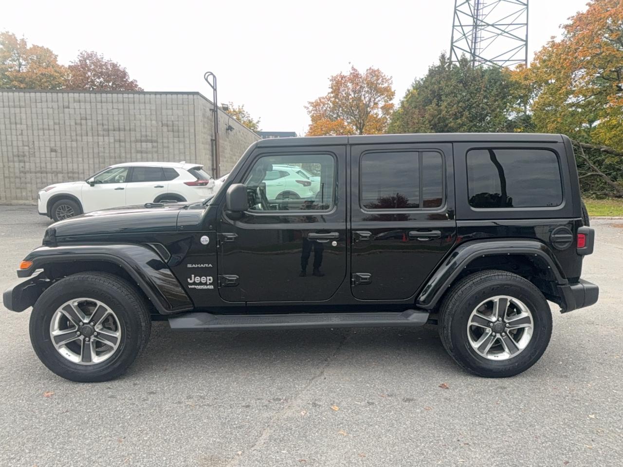 2021 Jeep Wrangler Unlimited Sahara Photo1