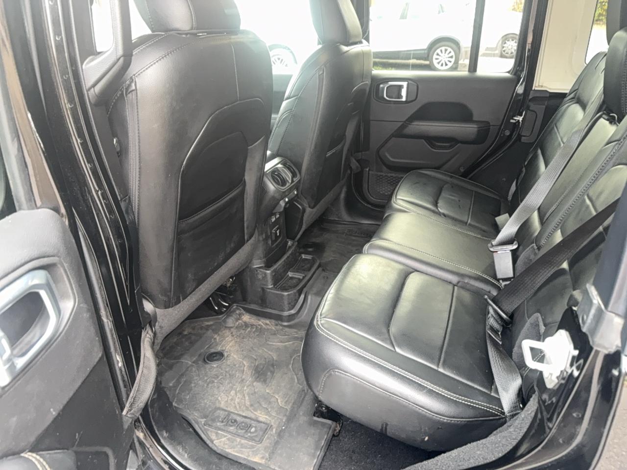 2021 Jeep Wrangler Unlimited Sahara Photo