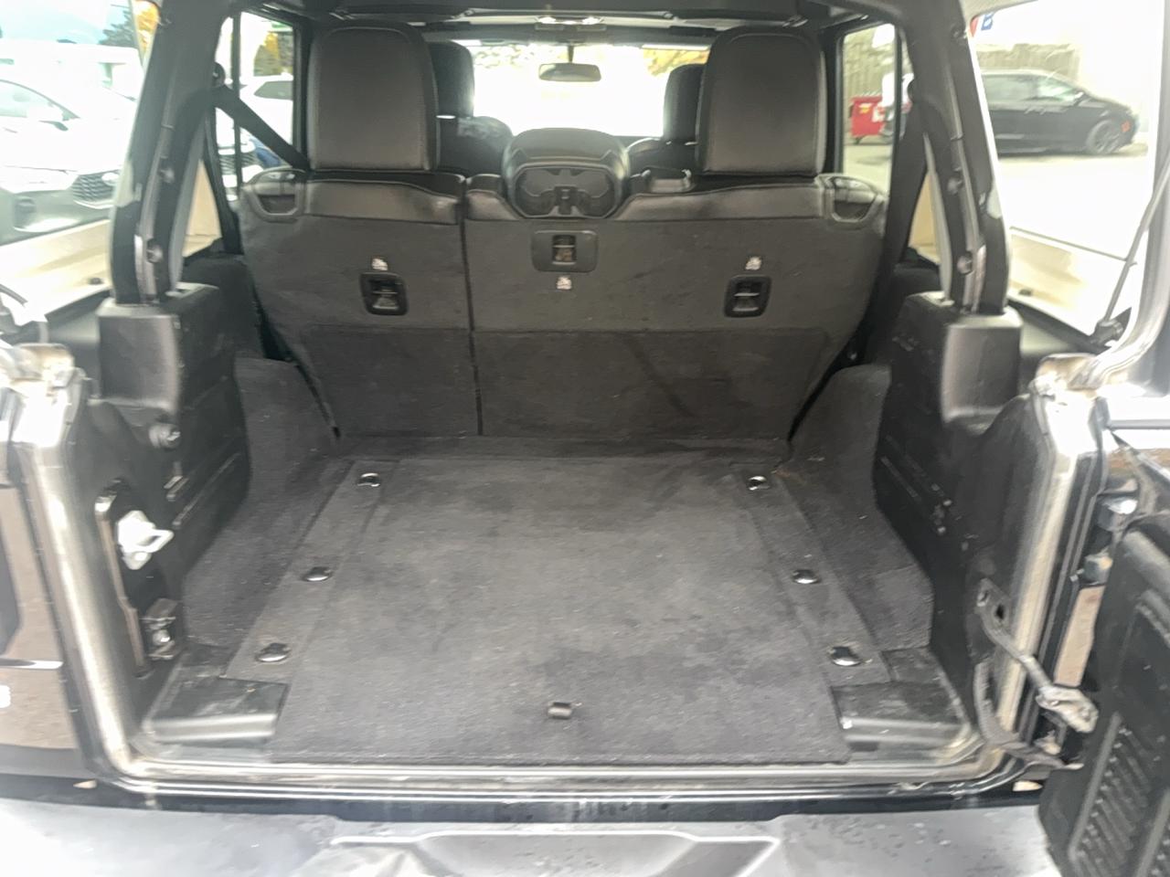 2021 Jeep Wrangler Unlimited Sahara Photo
