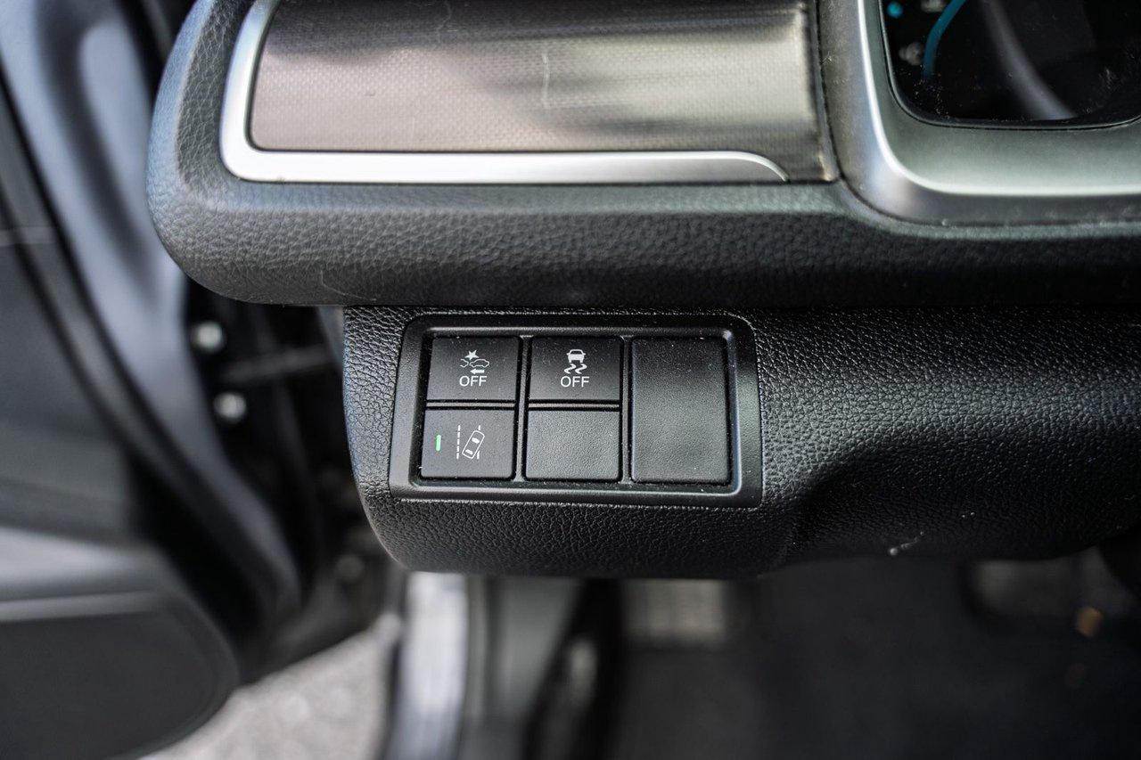 2020 Honda Civic Sedan Touring Photo