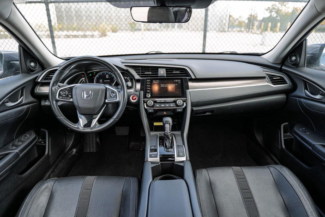 2020 Honda Civic Sedan Touring Photo