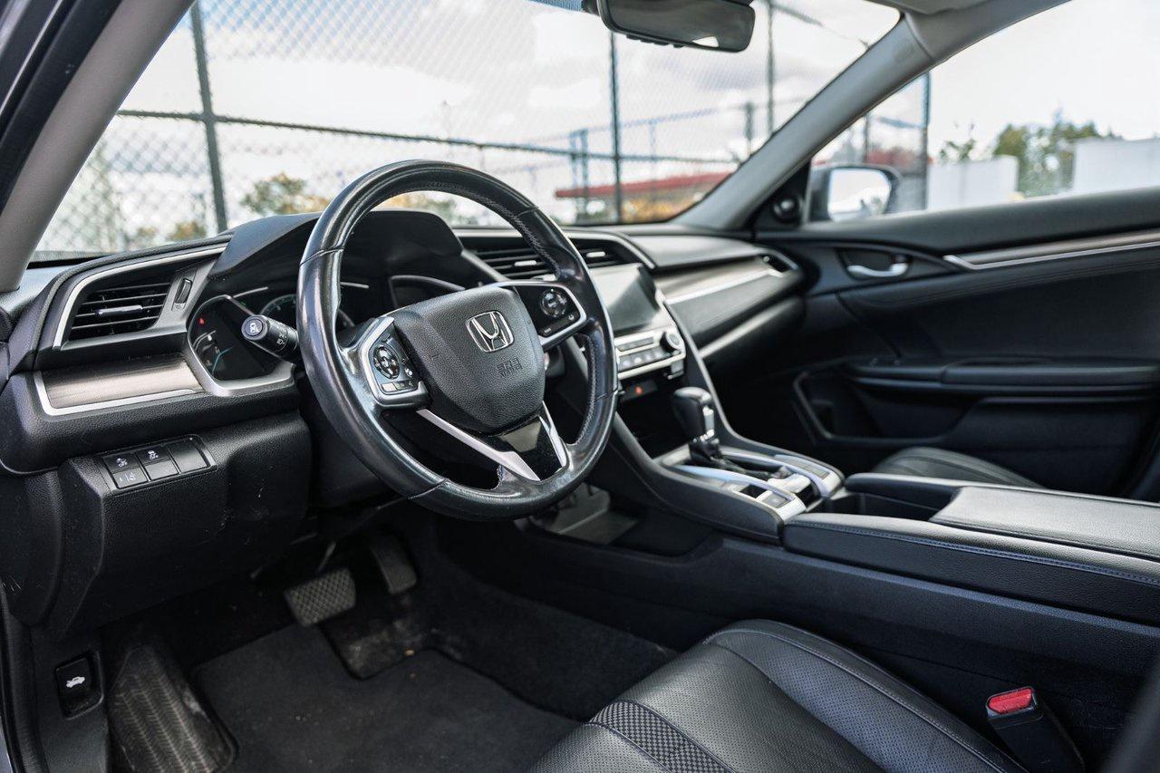 2020 Honda Civic Sedan Touring Photo