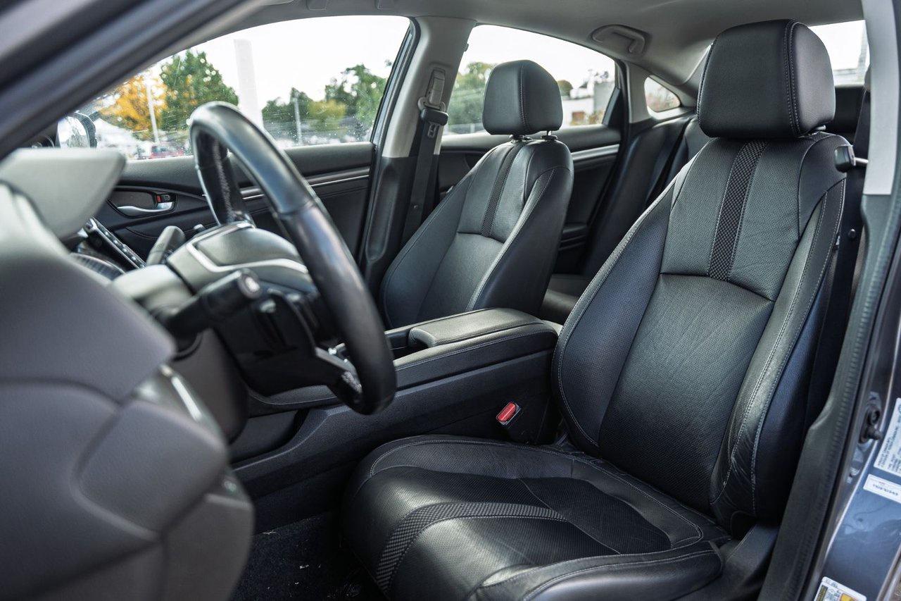 2020 Honda Civic Sedan Touring Photo