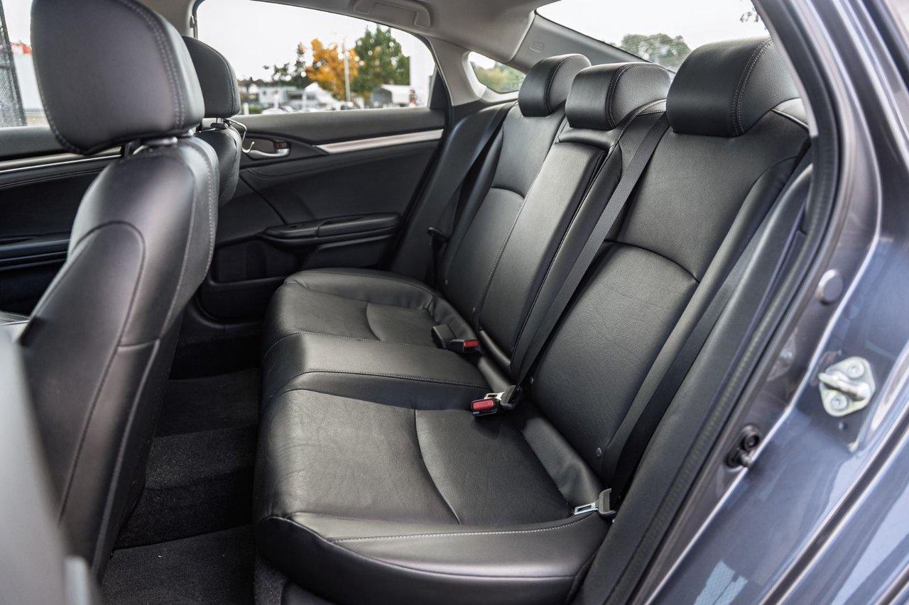 2020 Honda Civic Sedan Touring Photo
