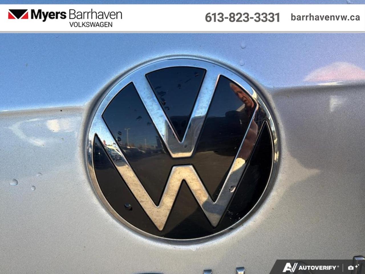 2023 Volkswagen Tiguan Highline R-Line  - Leather Seats Photo