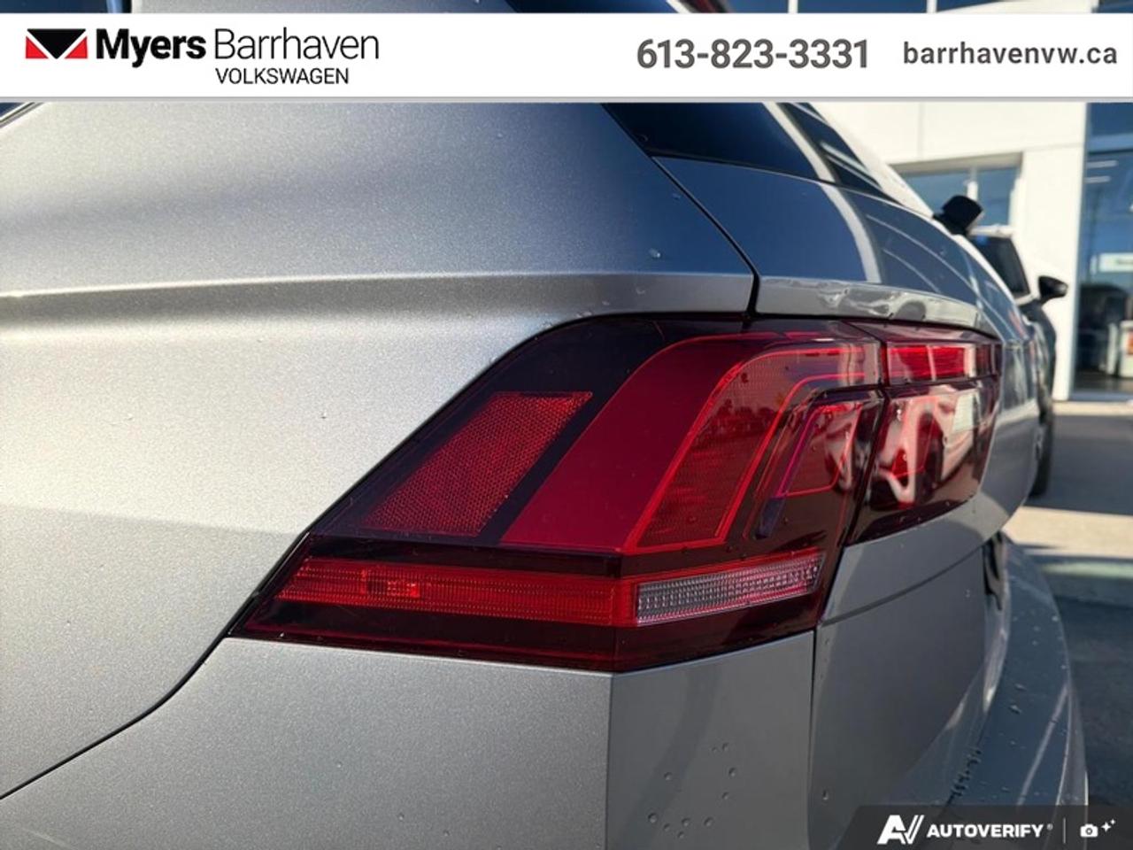 2023 Volkswagen Tiguan Highline R-Line  - Leather Seats Photo