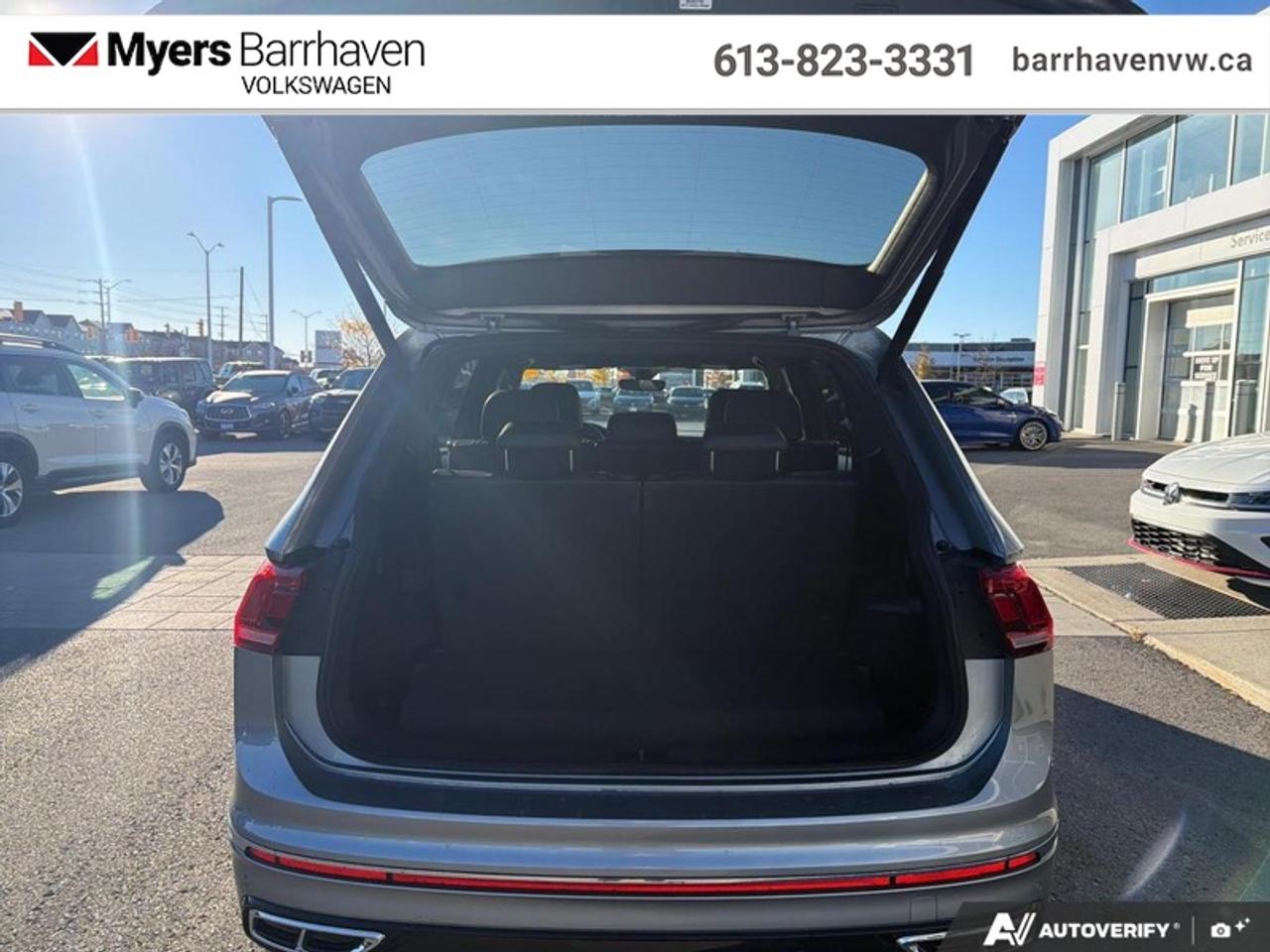 2023 Volkswagen Tiguan Highline R-Line  - Leather Seats Photo