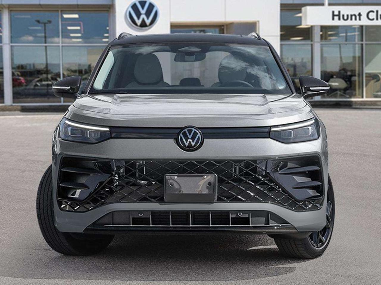 2027 Volkswagen Tiguan R-Line Black Edition Photo5