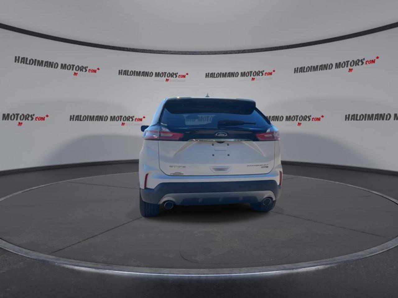 2019 Ford Edge Titanium AWD | Pano. Roof | Leather Seats | Heated Steering Wheel Photo
