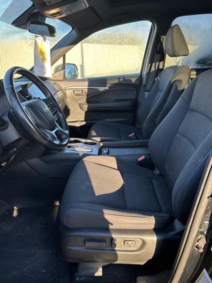 2023 Honda Passport Sport AWD | One Owner | Heated Steering Photo