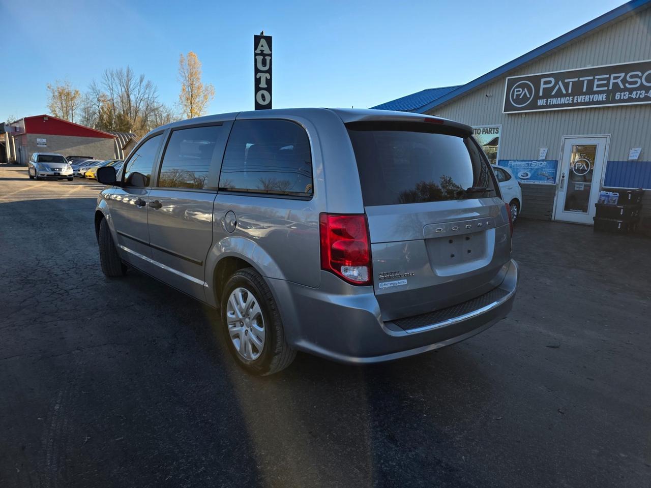2015 Dodge Grand Caravan SE Photo