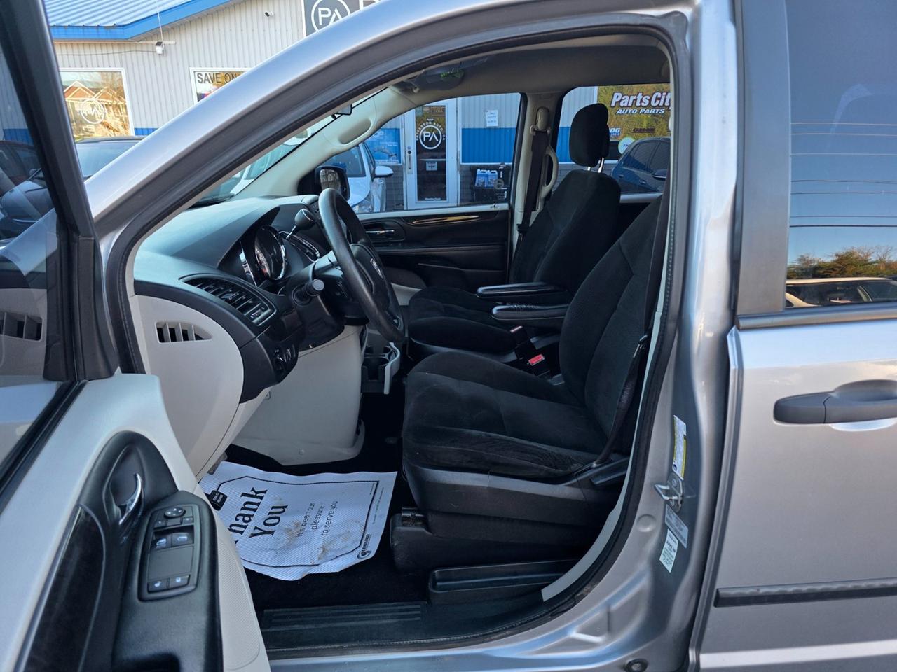 2015 Dodge Grand Caravan SE Photo