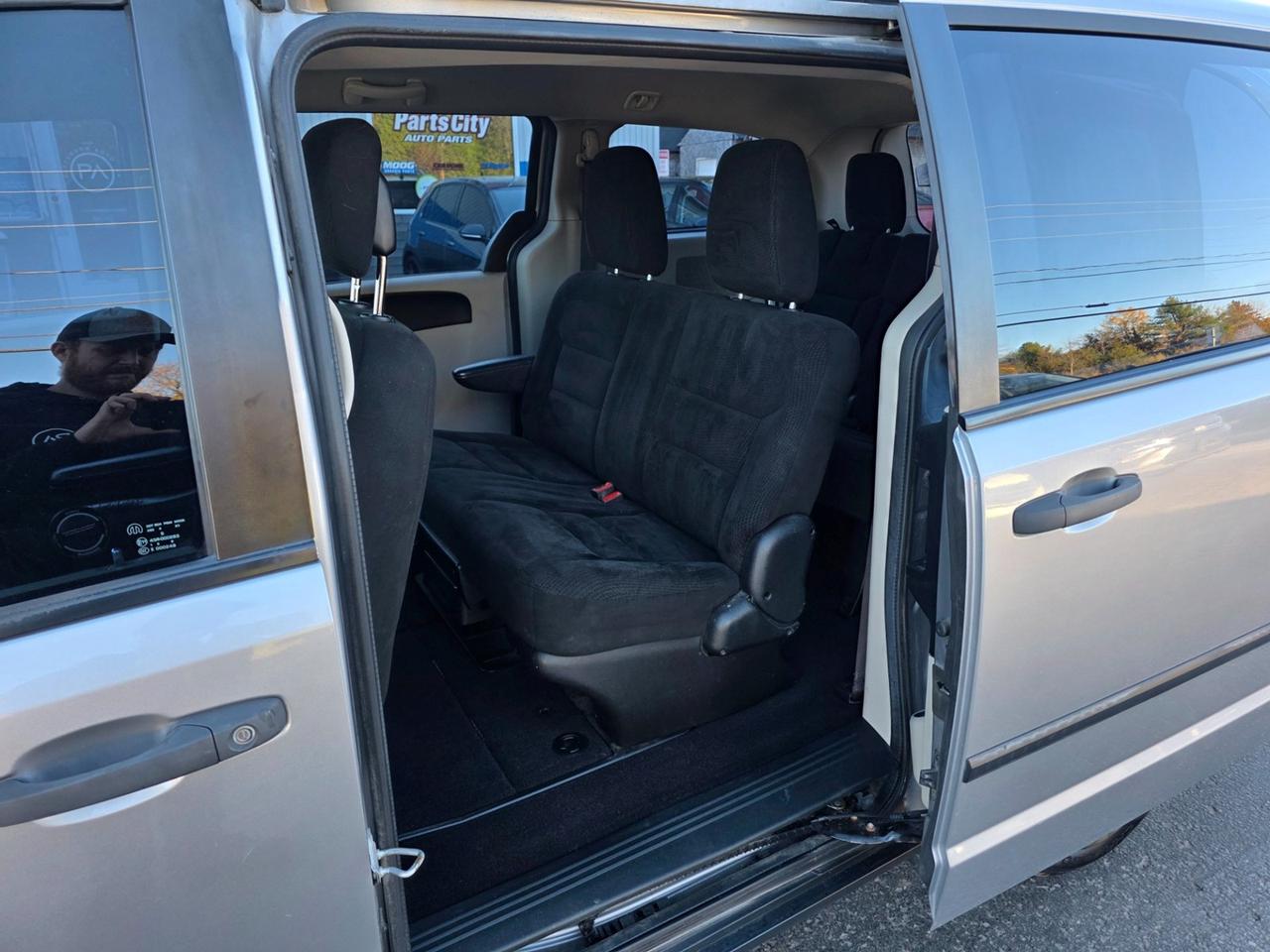 2015 Dodge Grand Caravan SE Photo