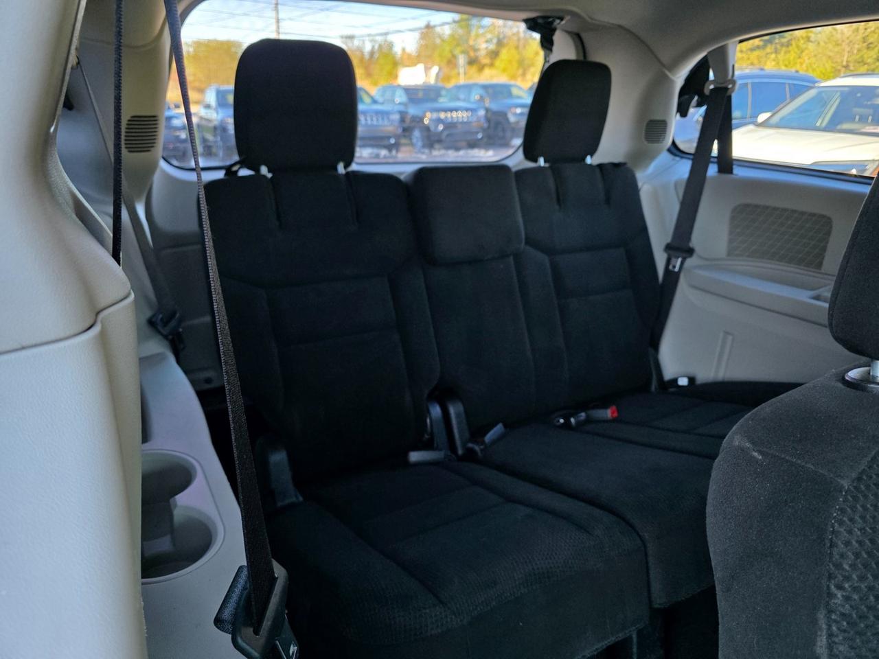 2015 Dodge Grand Caravan SE Photo
