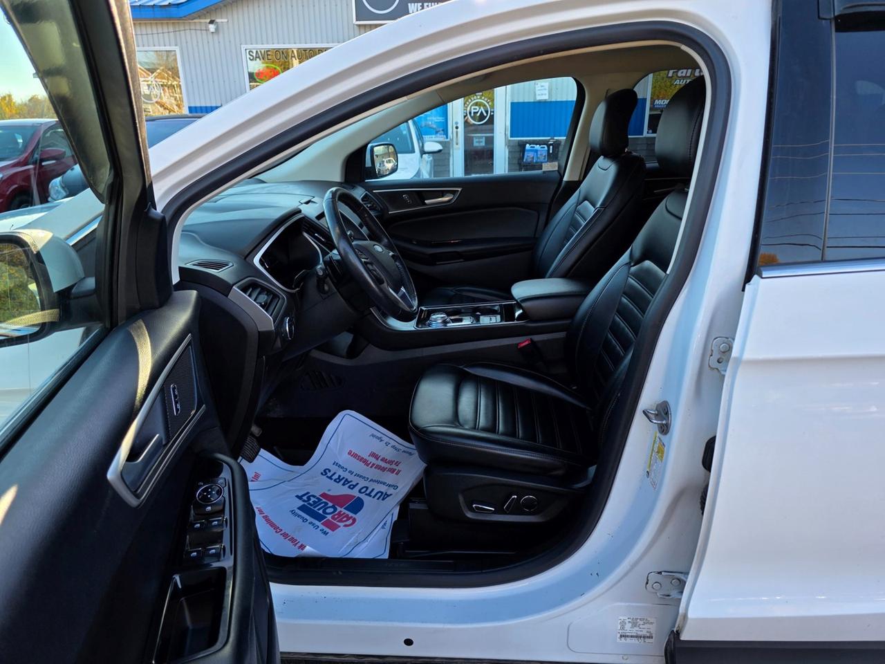 2019 Ford Edge SEL AWD Photo