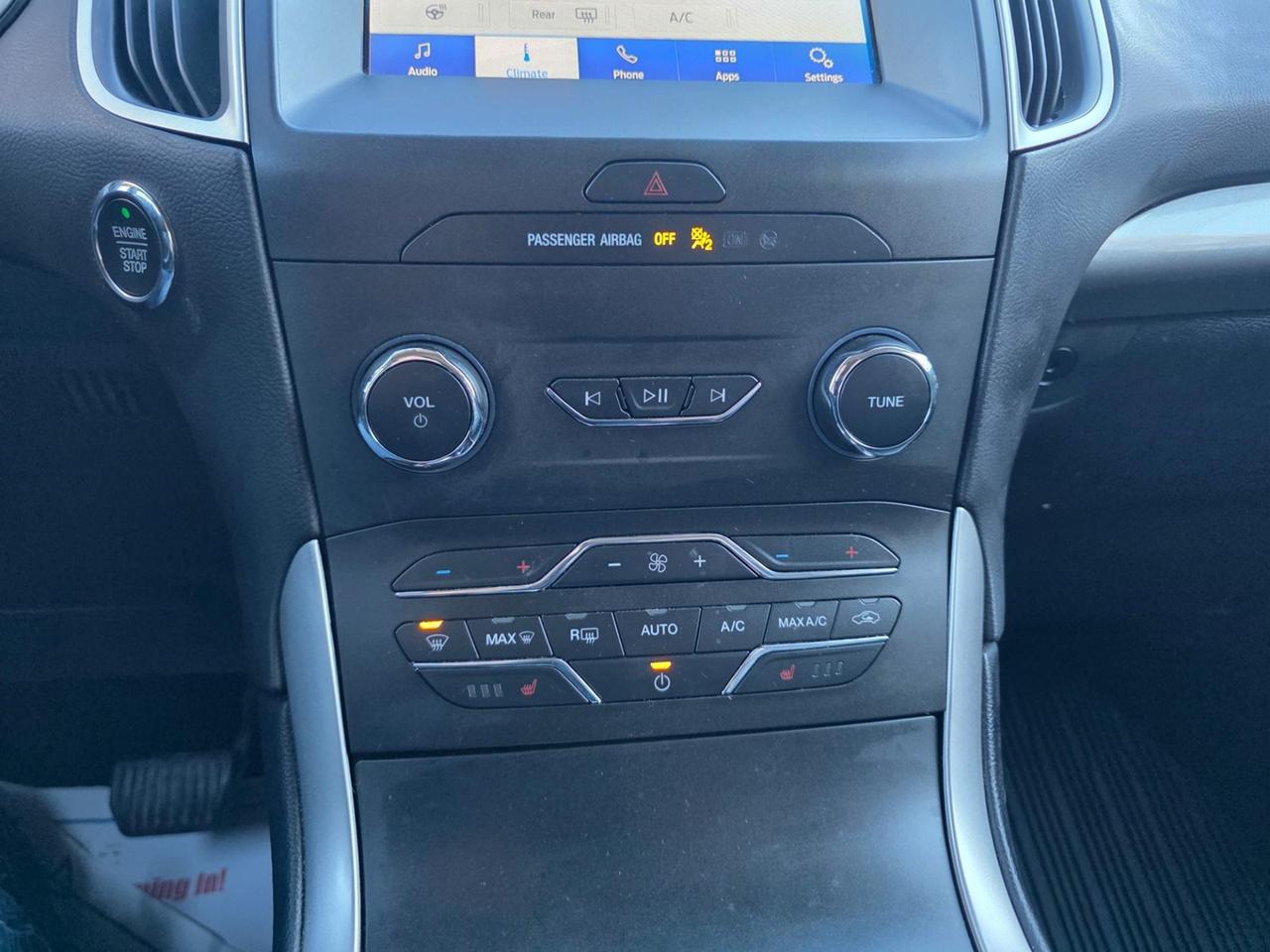 2019 Ford Edge SEL AWD Photo