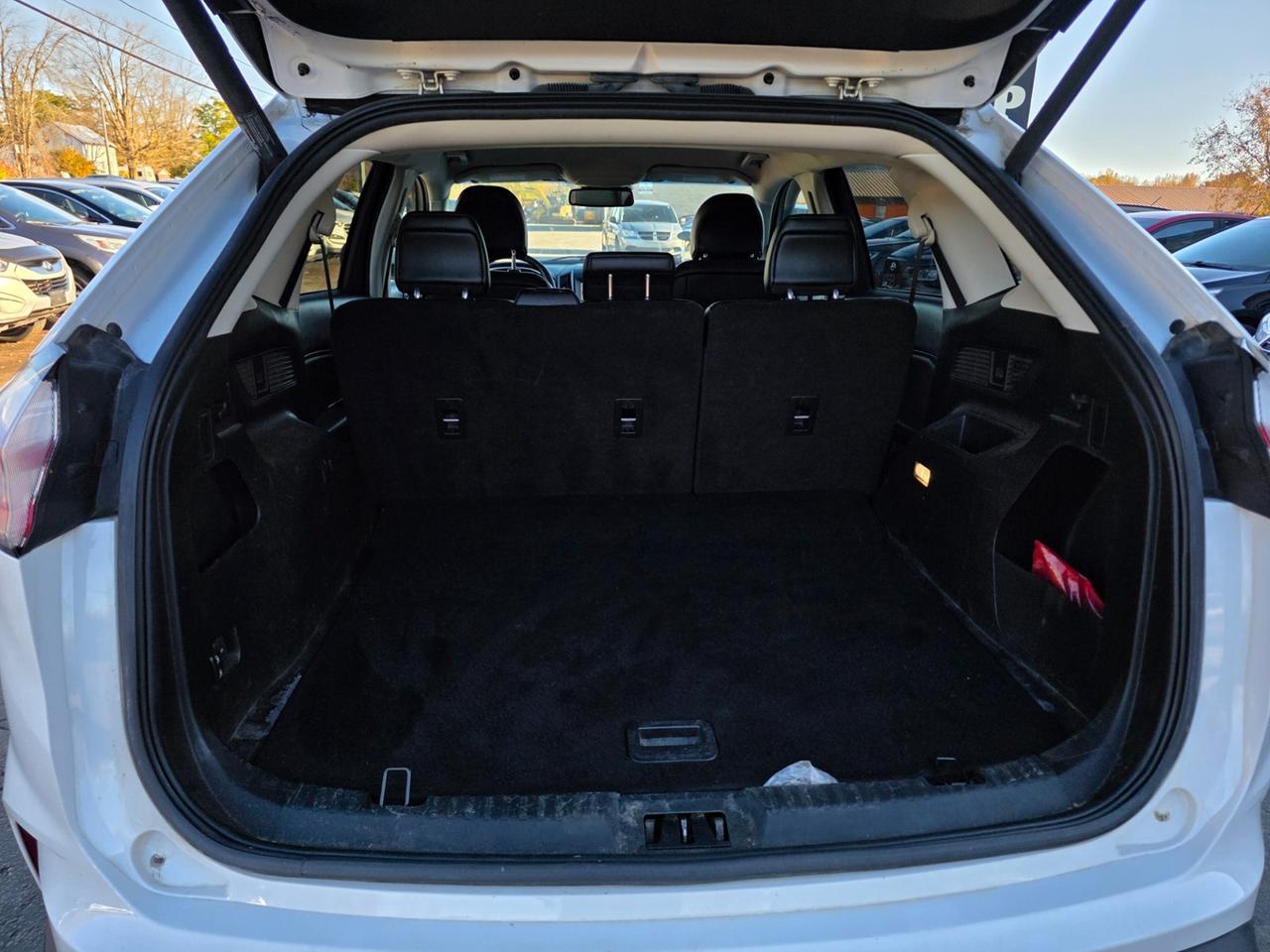 2019 Ford Edge SEL AWD Photo