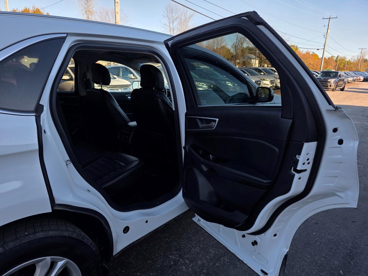 2019 Ford Edge SEL AWD Photo