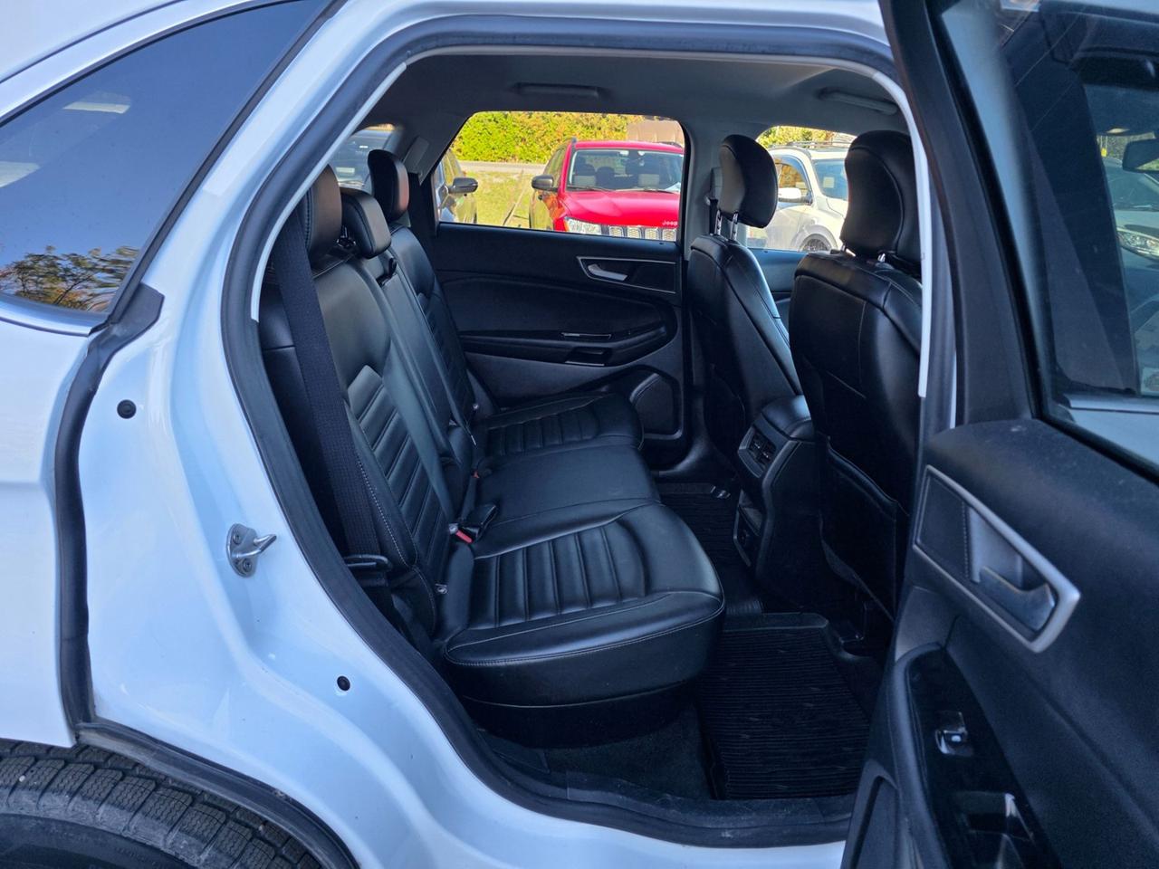 2019 Ford Edge SEL AWD Photo