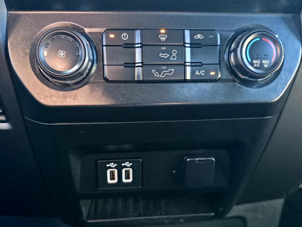 2019 Ford F-150 XLT cabine double 4RM caisse de 8 pi Photo