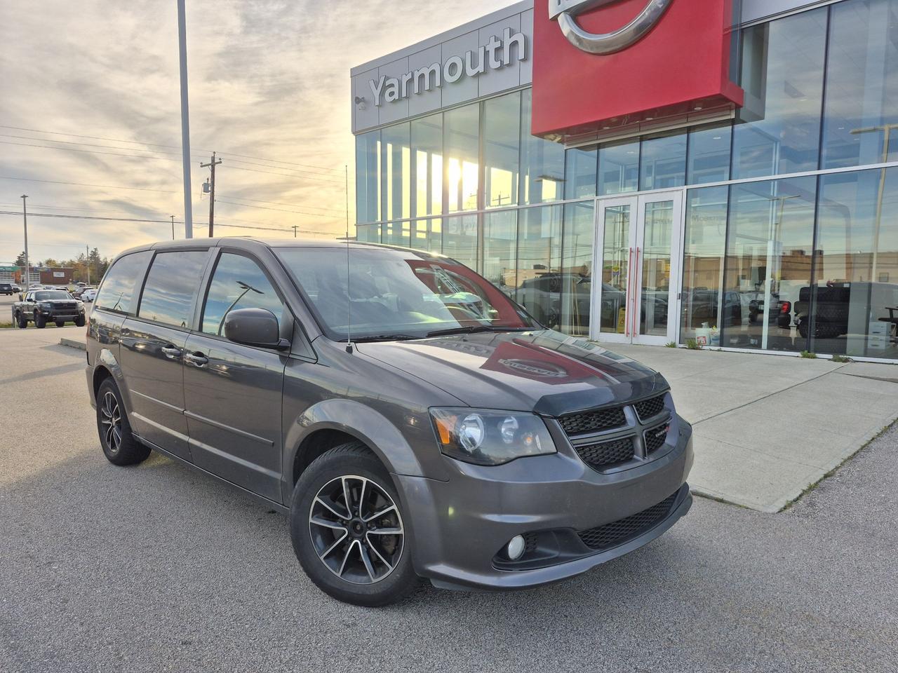 2017 Dodge Grand Caravan GT Photo0