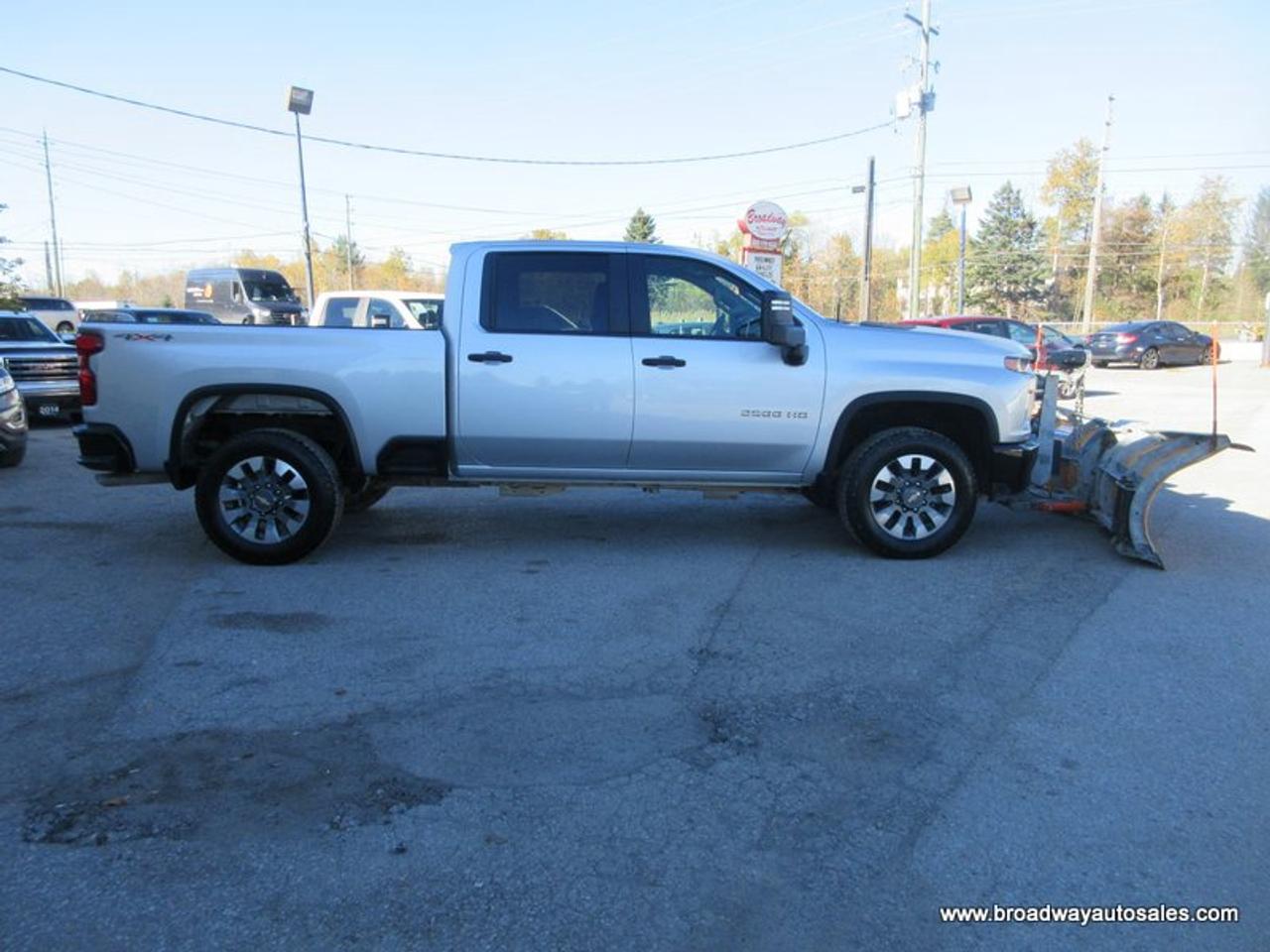 2023 Chevrolet Silverado 2500 3/4 TON CUSTOM-LT-EDITION 6 PASSENGER 6.6L - V8.. 4X4.. CREW-CAB.. 6.6-BOX.. ARCTIC-V-PLOW.. BACK-UP CAMERA.. BLUETOOTH SYSTEM.. KEYLESS ENTRY.. Photo