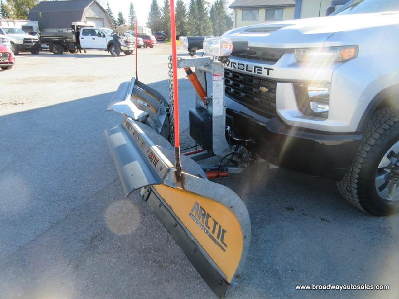 2023 Chevrolet Silverado 2500 3/4 TON CUSTOM-LT-EDITION 6 PASSENGER 6.6L - V8.. 4X4.. CREW-CAB.. 6.6-BOX.. ARCTIC-V-PLOW.. BACK-UP CAMERA.. BLUETOOTH SYSTEM.. KEYLESS ENTRY.. Photo