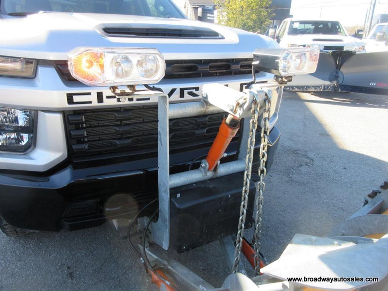 2023 Chevrolet Silverado 2500 3/4 TON CUSTOM-LT-EDITION 6 PASSENGER 6.6L - V8.. 4X4.. CREW-CAB.. 6.6-BOX.. ARCTIC-V-PLOW.. BACK-UP CAMERA.. BLUETOOTH SYSTEM.. KEYLESS ENTRY.. Photo