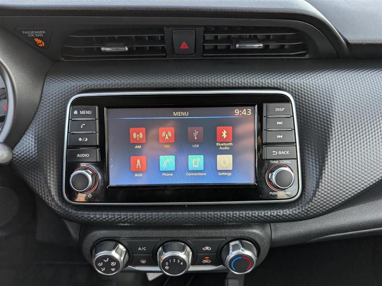 2024 Nissan Kicks S - CARPLAY - REV CAM - TECH FEATS Photo