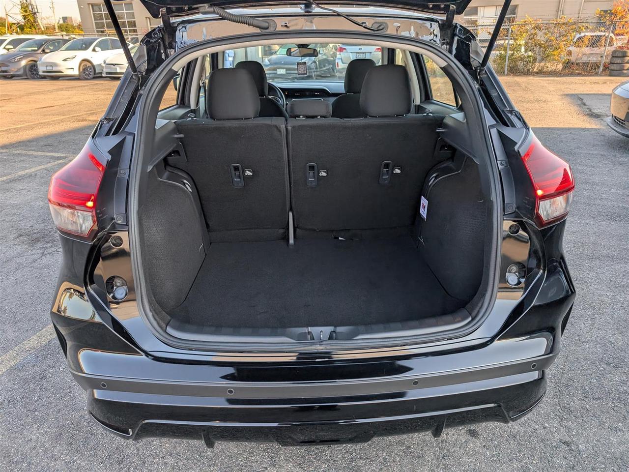 2024 Nissan Kicks S - CARPLAY - REV CAM - TECH FEATS Photo
