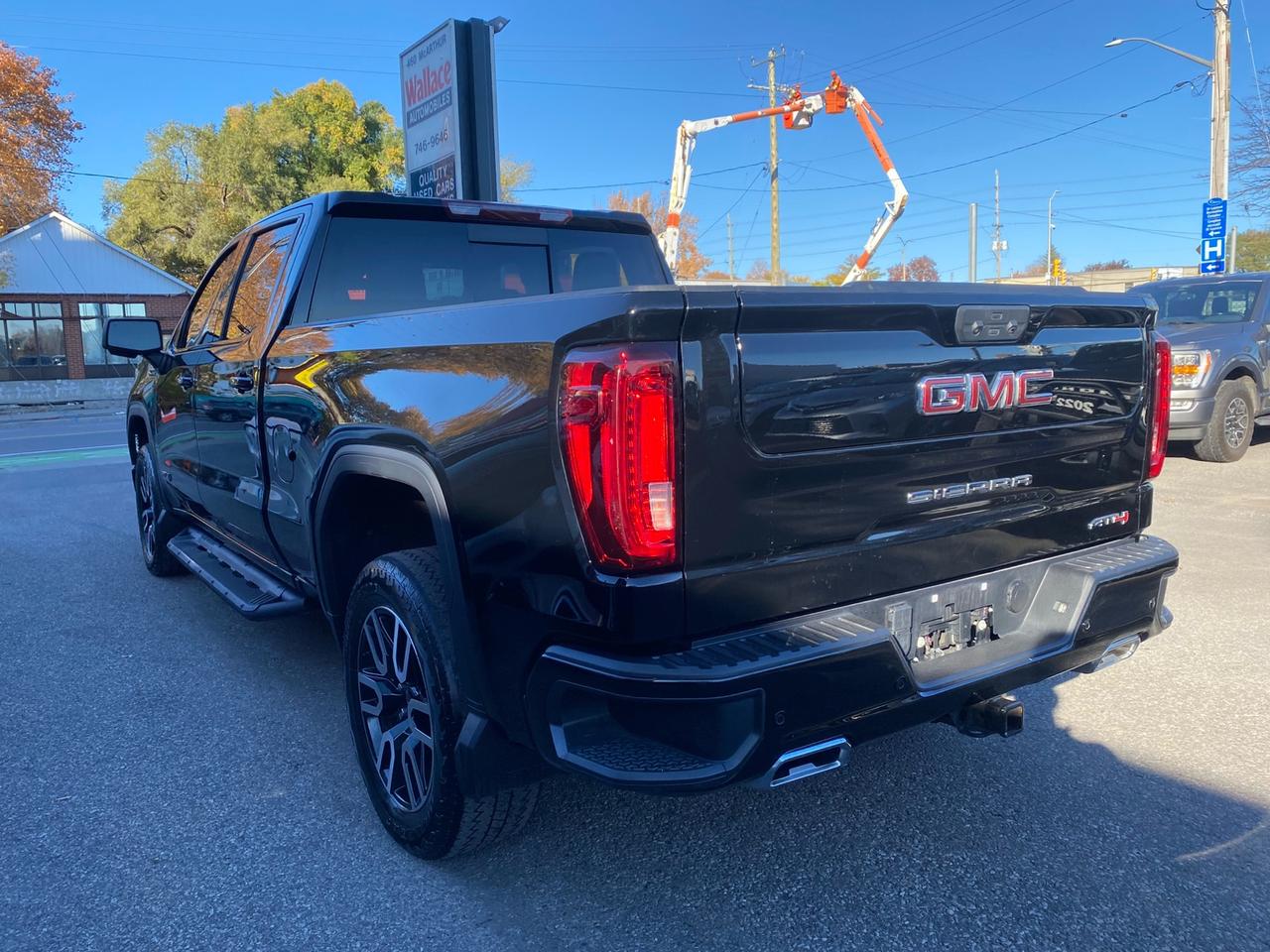 2024 GMC Sierra 1500 AT4 | Crew Cab 4X4 | Leather Seats | Sunroof Photo