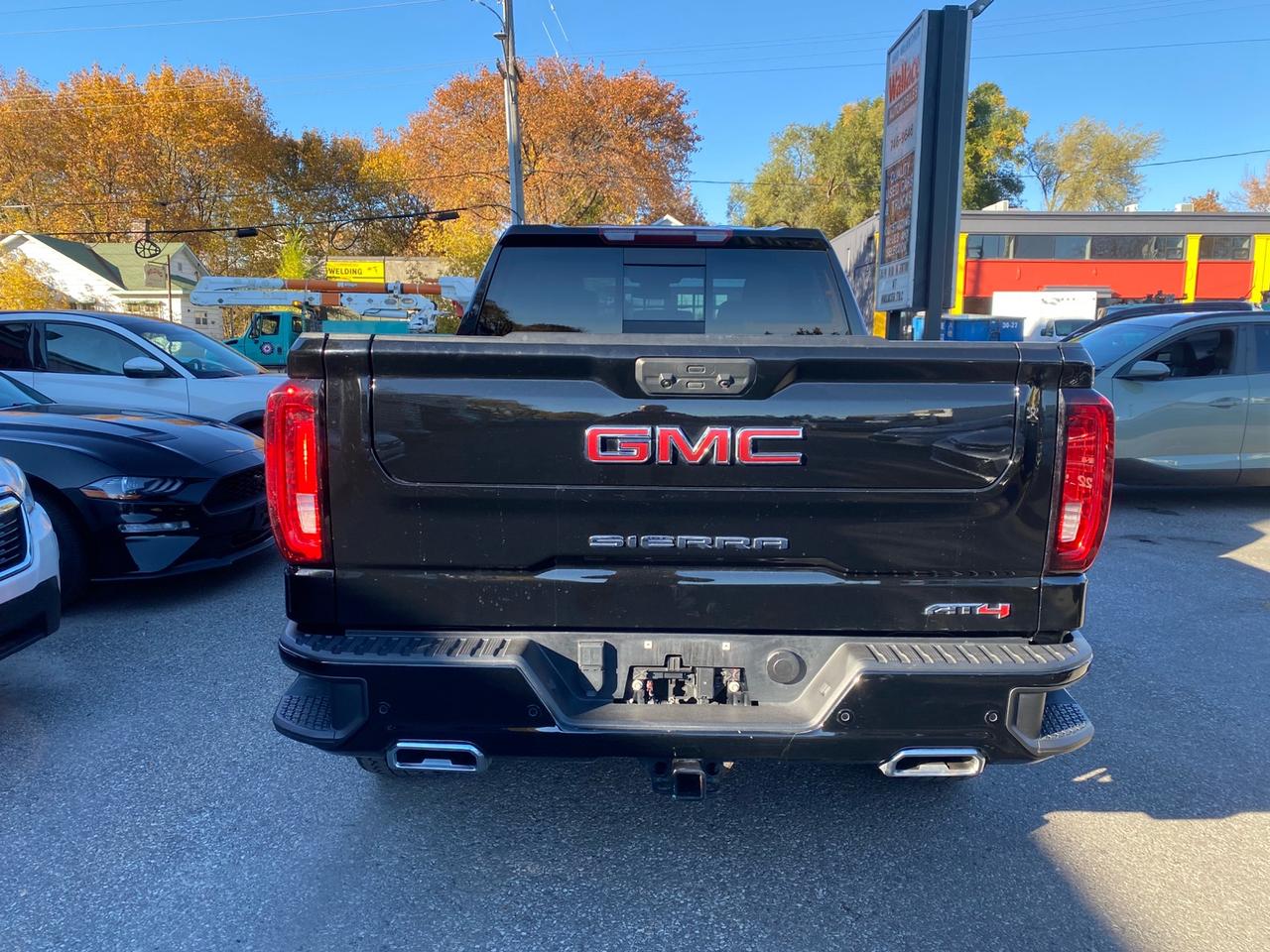 2024 GMC Sierra 1500 AT4 | Crew Cab 4X4 | Leather Seats | Sunroof Photo