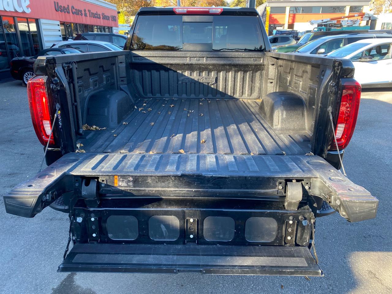 2024 GMC Sierra 1500 AT4 | Crew Cab 4X4 | Leather Seats | Sunroof Photo