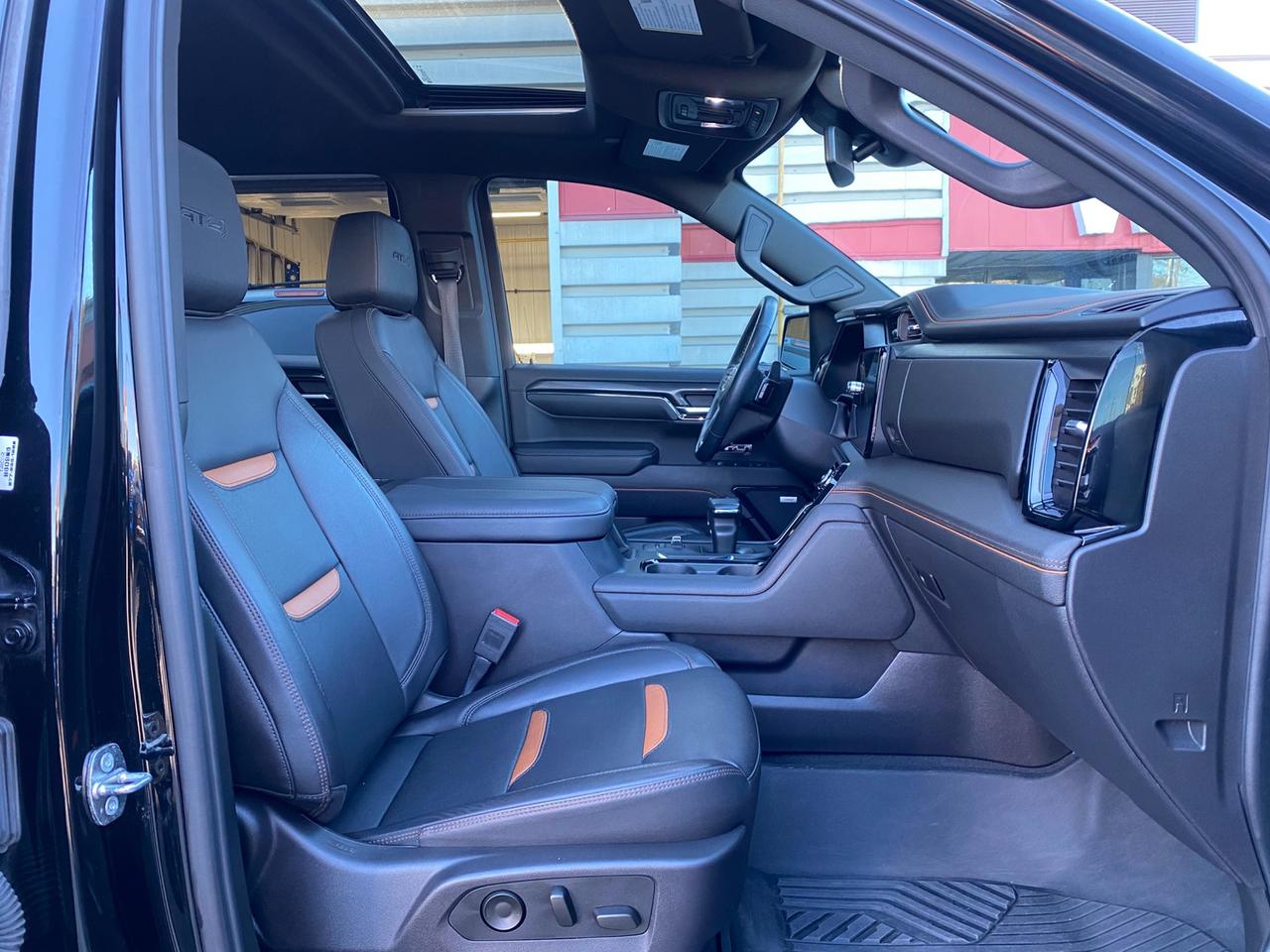 2024 GMC Sierra 1500 AT4 | Crew Cab 4X4 | Leather Seats | Sunroof Photo