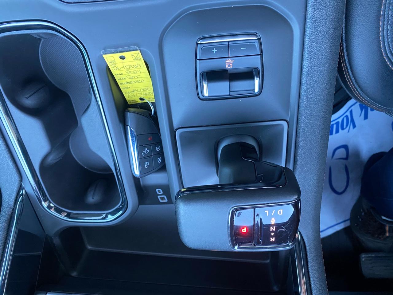 2024 GMC Sierra 1500 AT4 | Crew Cab 4X4 | Leather Seats | Sunroof Photo