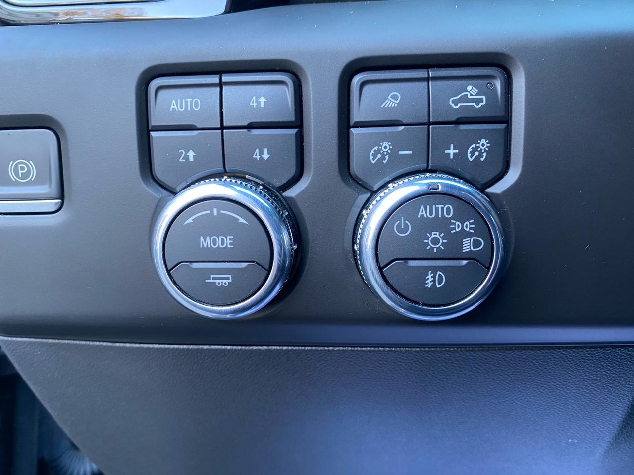 2024 GMC Sierra 1500 AT4 | Crew Cab 4X4 | Leather Seats | Sunroof Photo