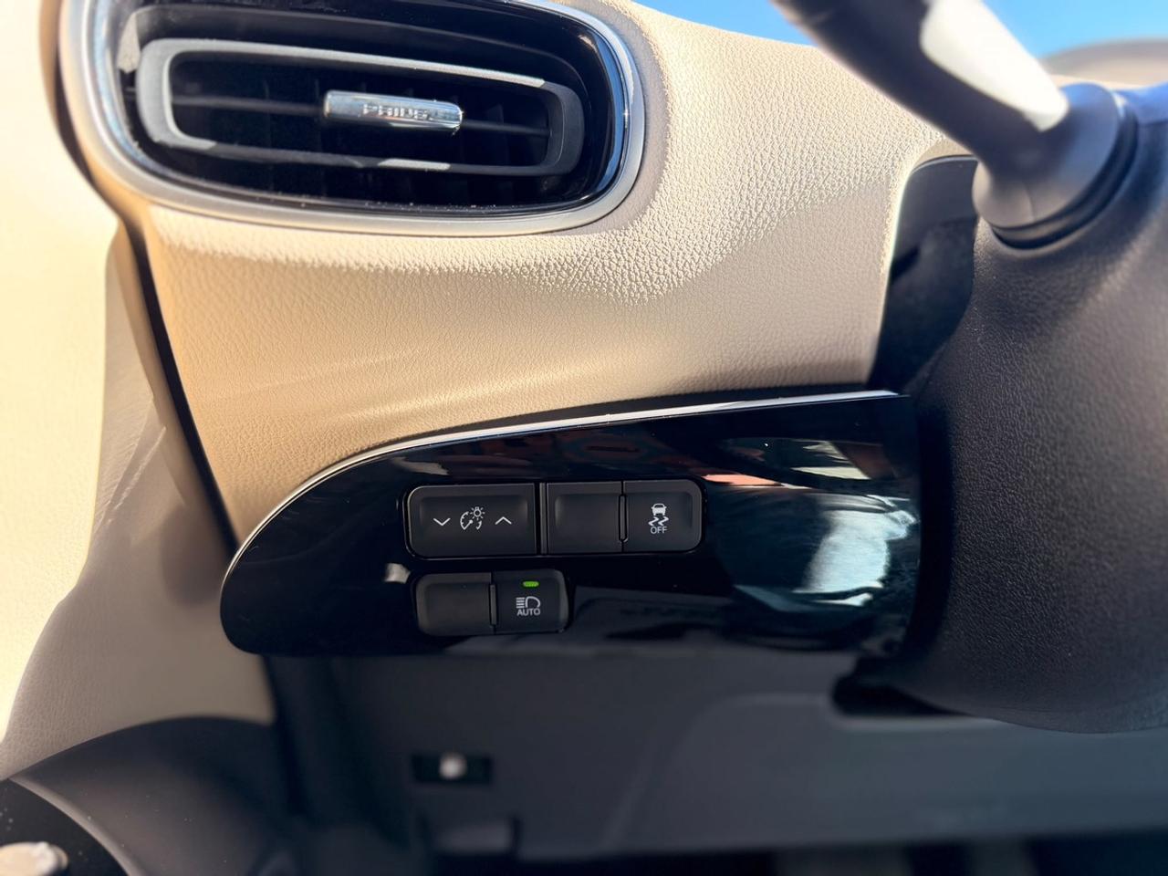 2018 Toyota Prius Auto Photo