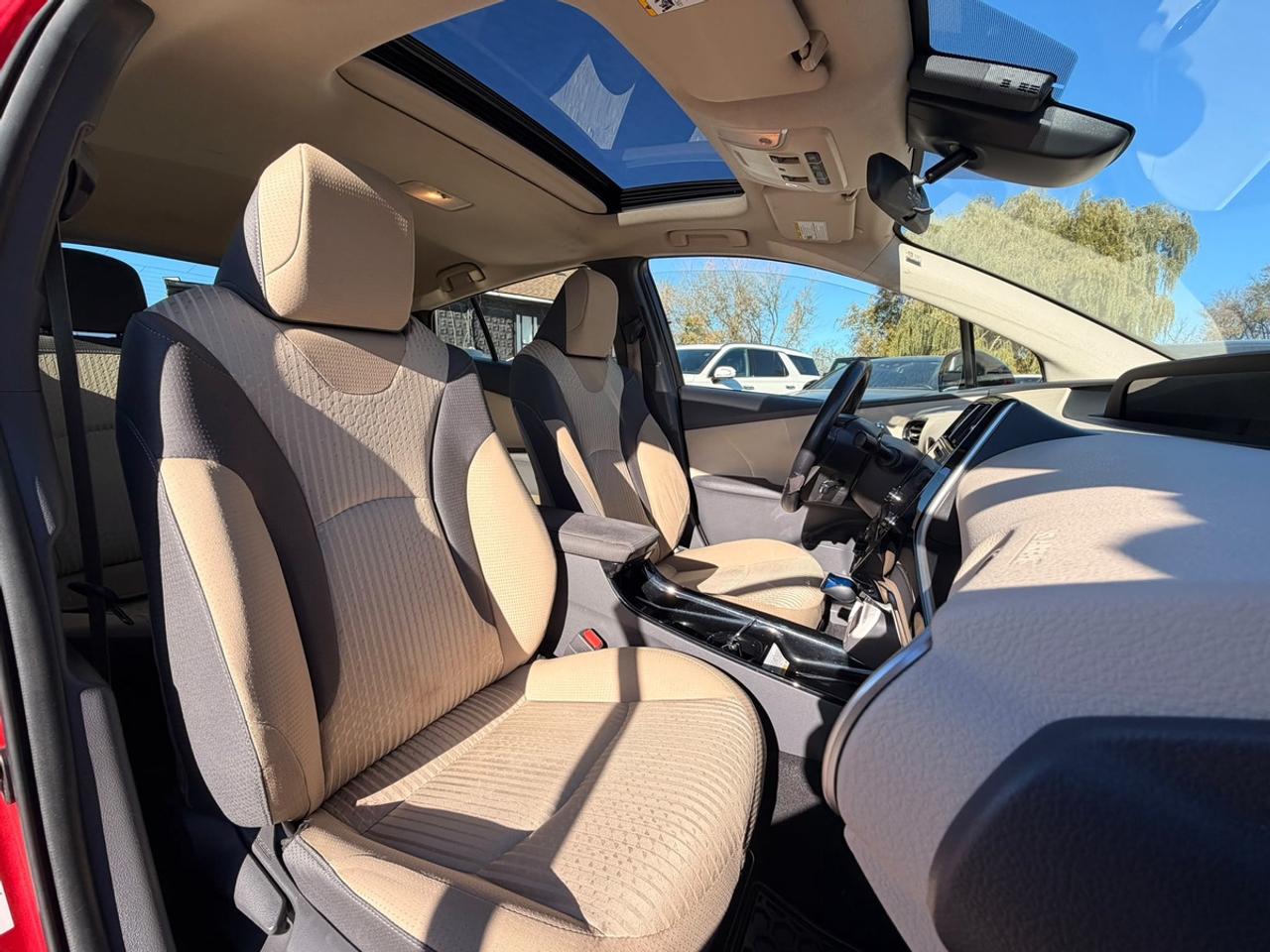 2018 Toyota Prius Auto Photo