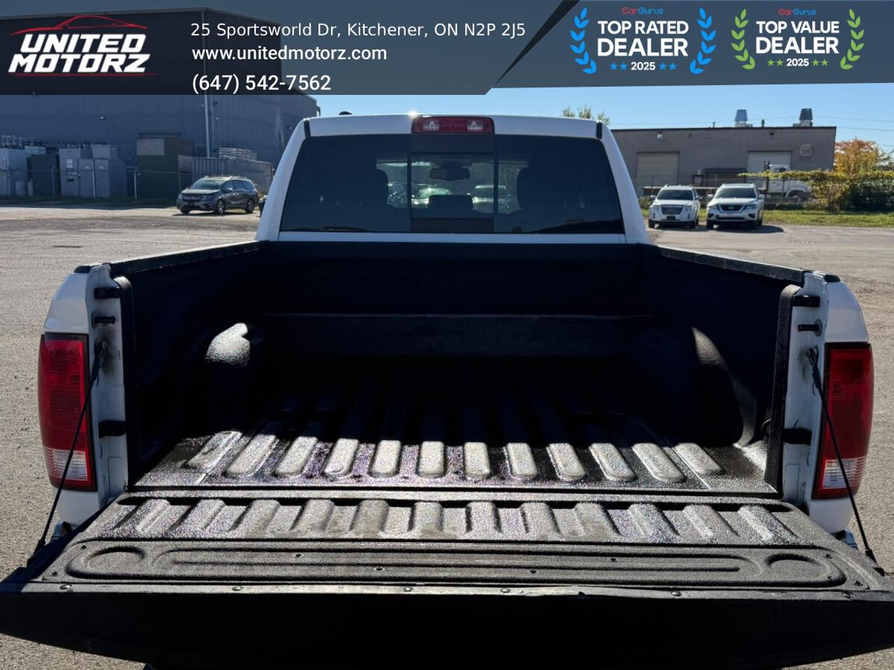 2017 RAM 1500 SLT HEMI 5.7L QUAD CAB 140.5" 4WD V8~SAFETY CERTIF Photo
