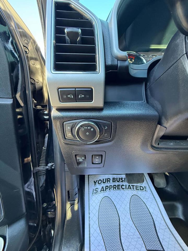2018 Ford F-150 LARIAT SUPERCREW Photo