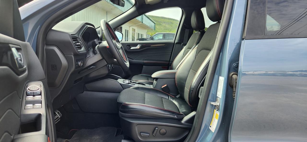 2023 Ford Escape ST-Line Select