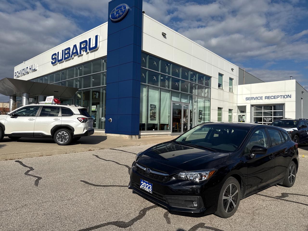 2023 Subaru Impreza Touring NO ACCIDENTS! ONE OWNER! LOW KM! Photo0