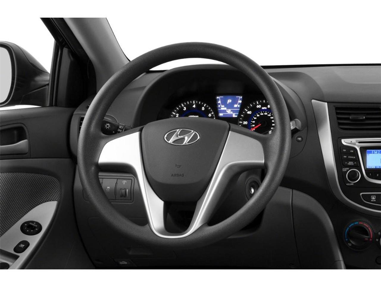2014 Hyundai Accent GL Photo